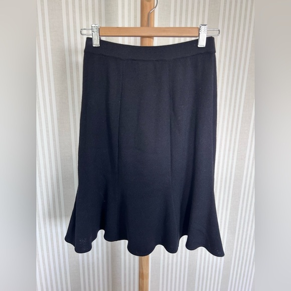St John Collection Basics Wool Blend Fit & Flare Tulip Skirt Black Size 4 - Picture 2 of 4